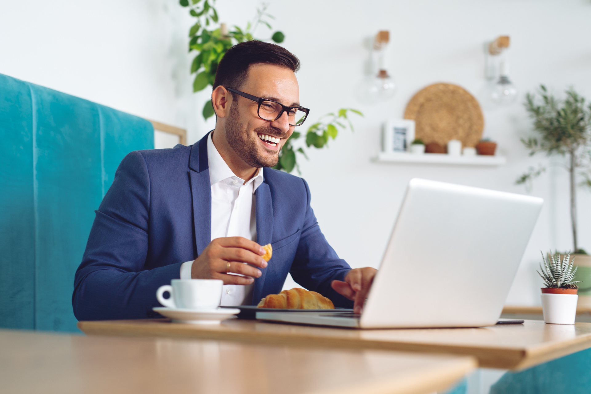 Ausloans finance aggregator marketing support 19