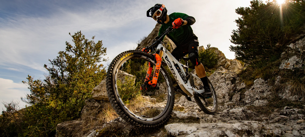 hero-banner-broker-01