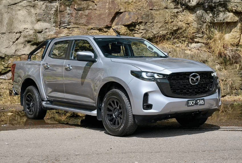 Mazda BT-50 2025