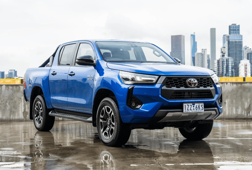 toyota hilux sr5 2025
